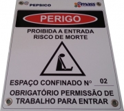 Placa espaço confinado