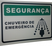 Chuveiro de emergência