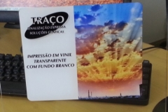 Impressão em vinil ades.transparente.
